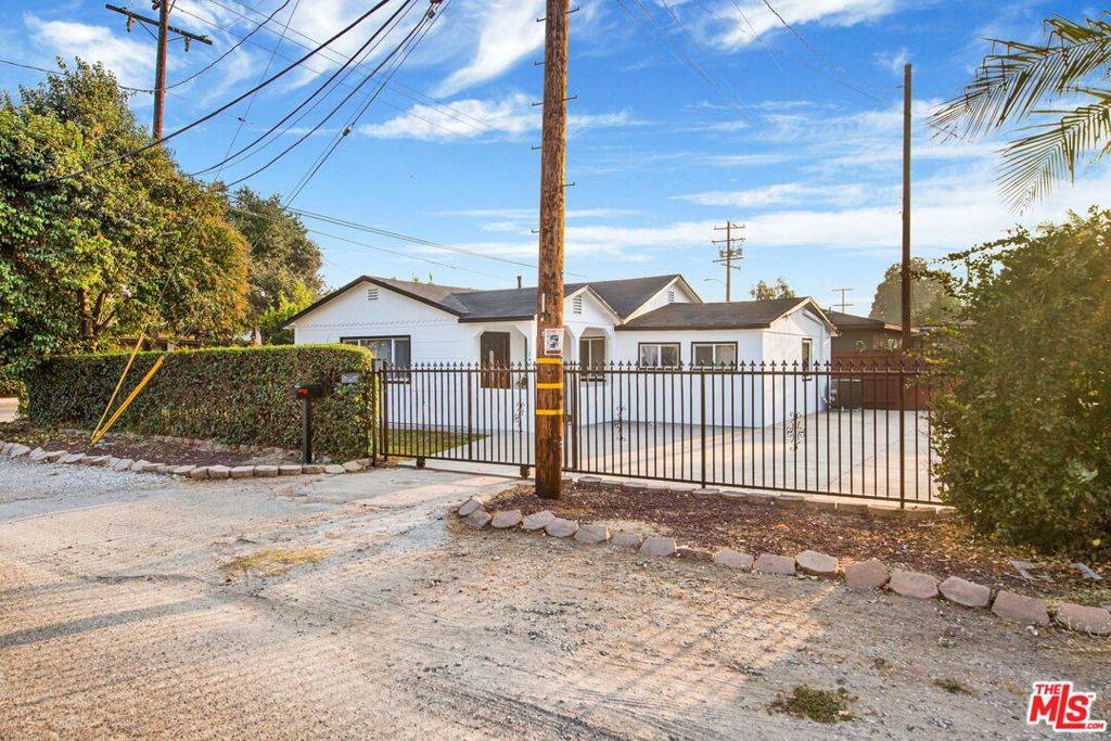 El Monte, CA 91732,12454 Clinton ST