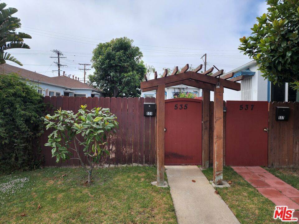 Venice, CA 90292,535 Washington BLVD