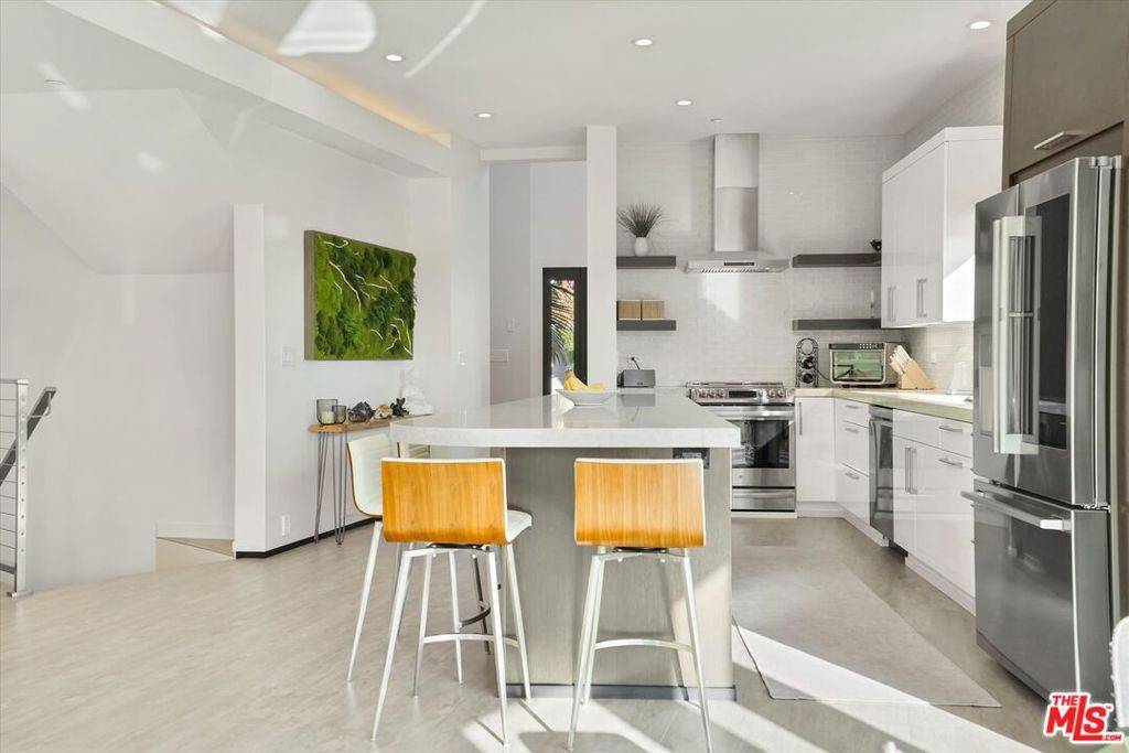 Malibu, CA 90265,3004 Sequit DR