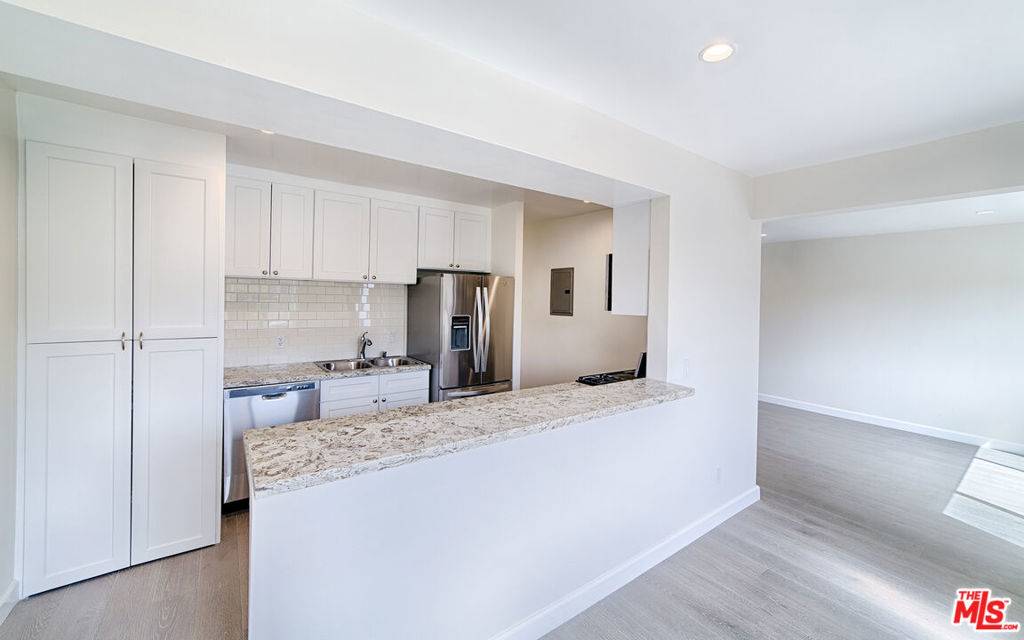 Venice, CA 90291,635 Westminster AVE #3