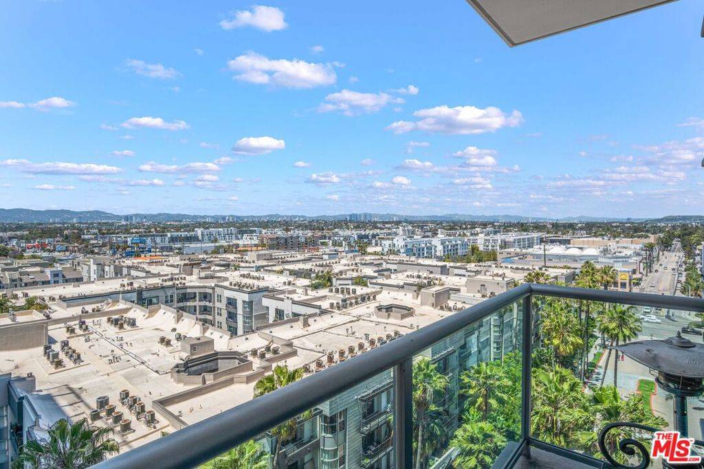 Marina Del Rey, CA 90292,13650 Marina Pointe DR #1106