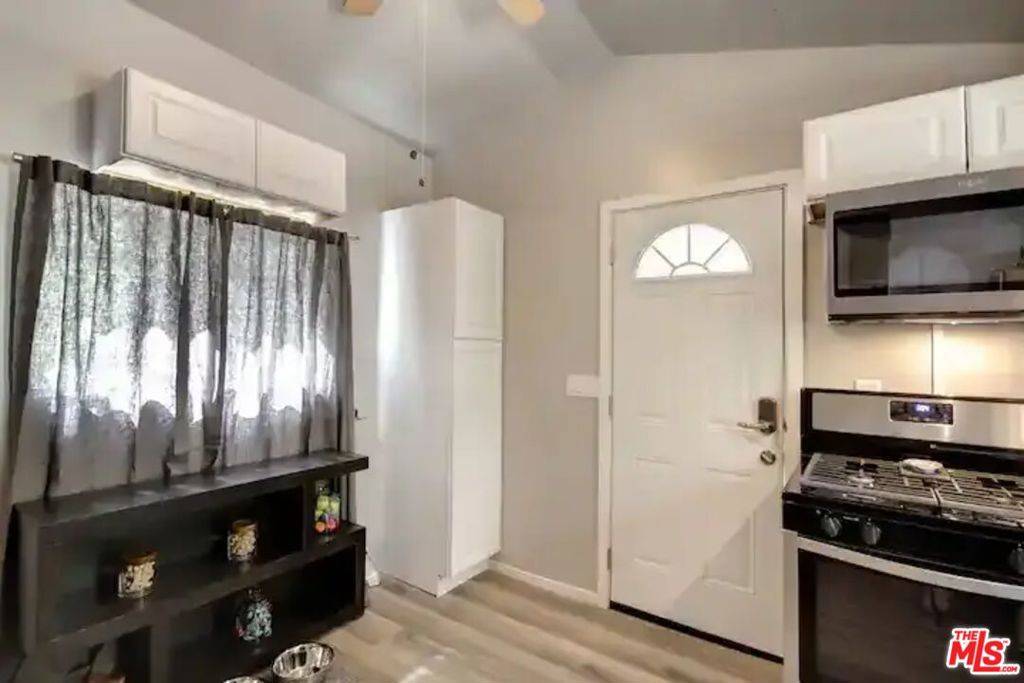 Fawnskin, CA 92333,39219 Cedar Dell RD