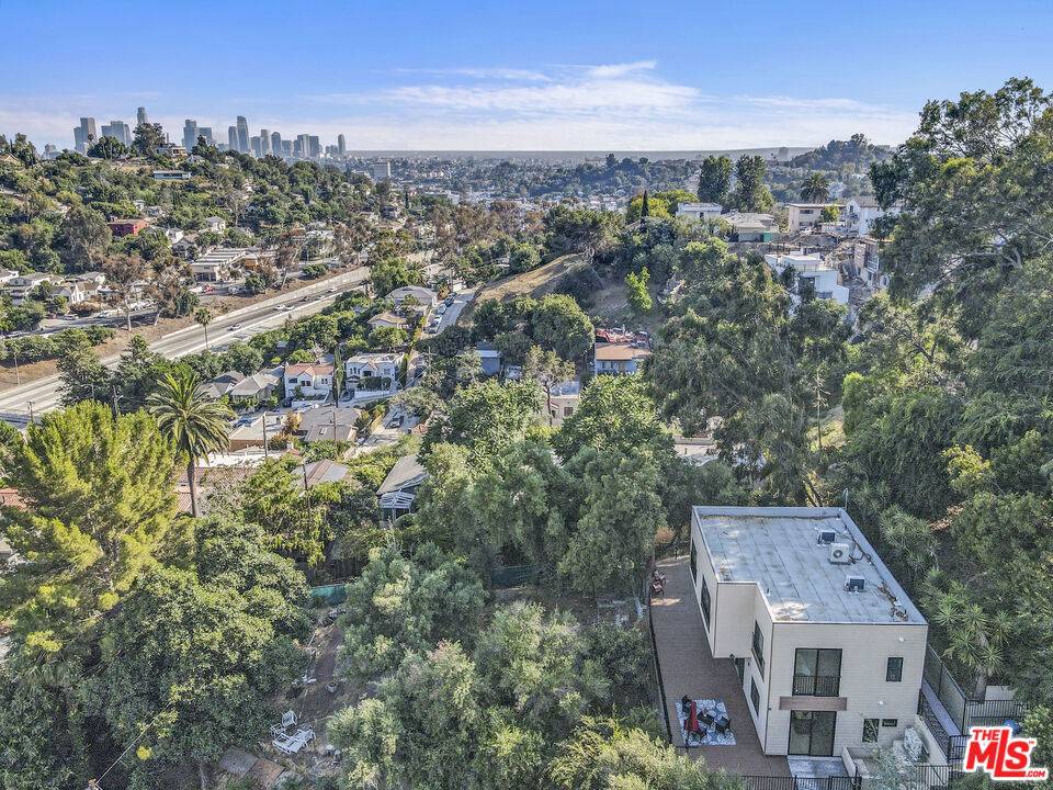 Los Angeles, CA 90039,2315 Loma Vista PL