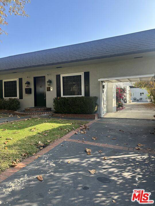 Los Angeles, CA 90046,736 N Alta Vista BLVD