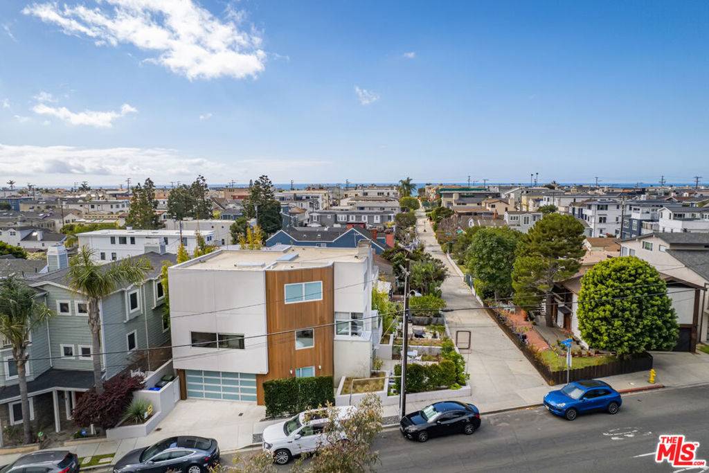 Manhattan Beach, CA 90266,532 6th ST