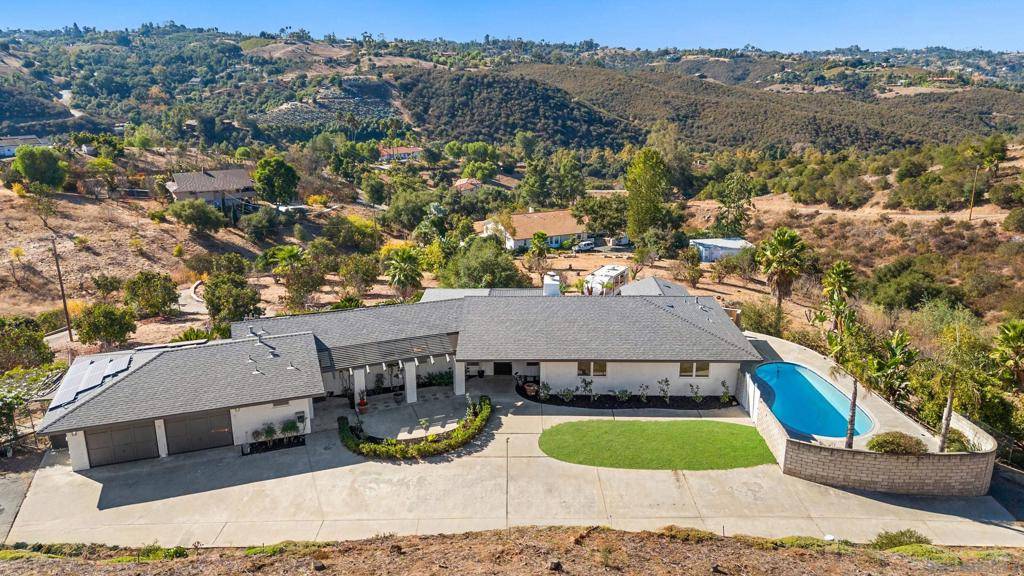 Fallbrook, CA 92028,2063 Willow Glen Road