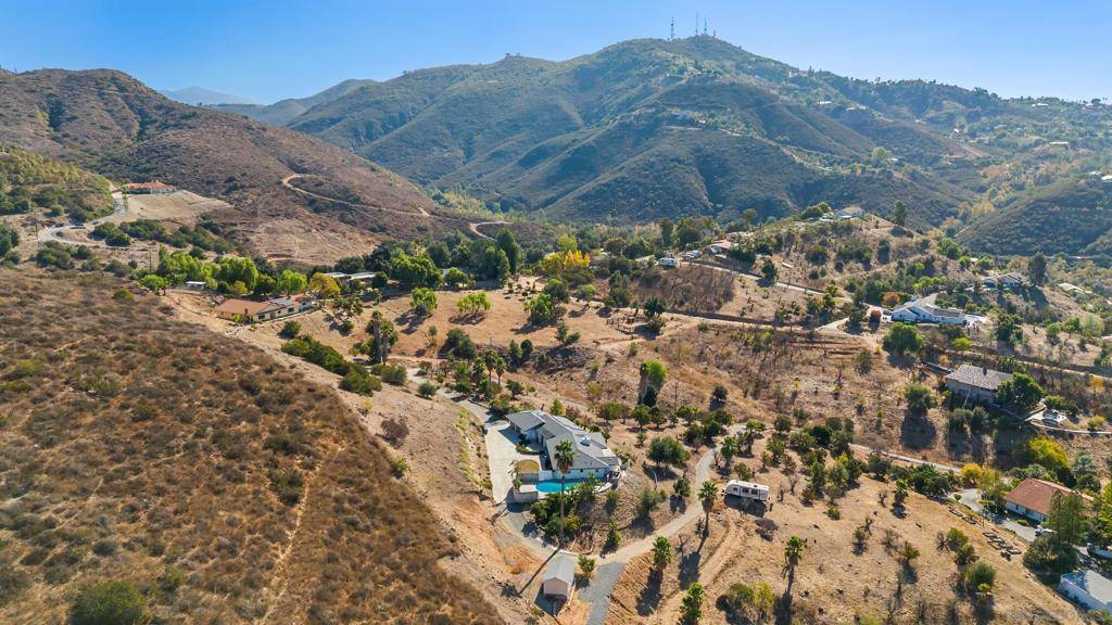 Fallbrook, CA 92028,2063 Willow Glen Road