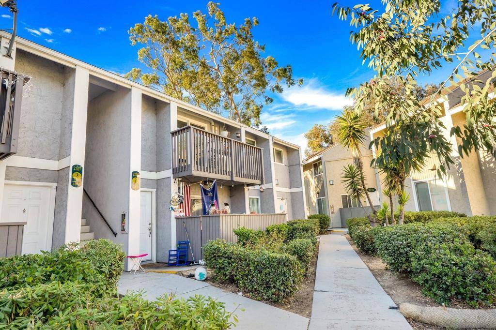 San Diego, CA 92115,6333 College Grove Way #2208