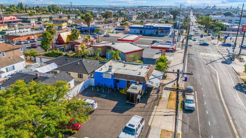 National City, CA 91950,832 E 18Th St