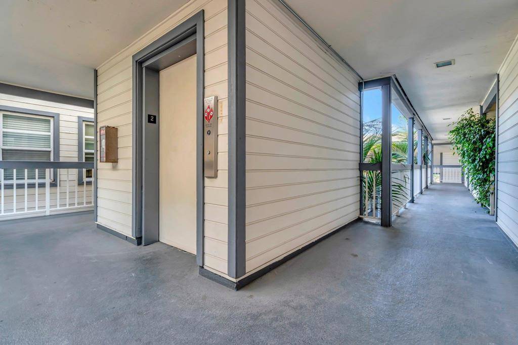 San Diego, CA 92103,3950 Cleveland Ave #211