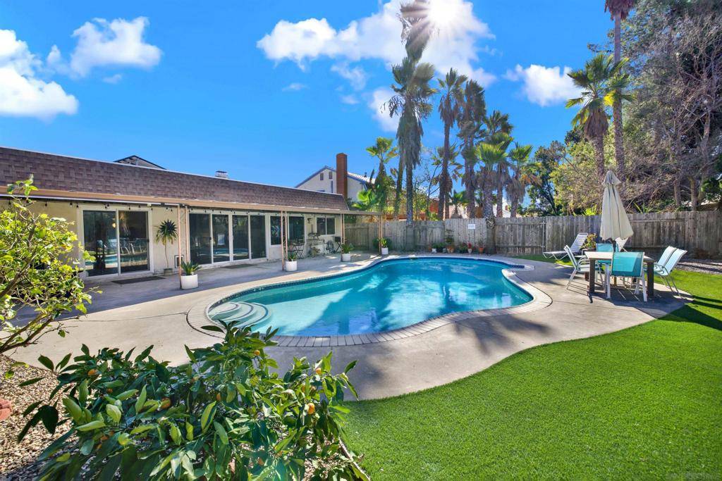 Poway, CA 92064,14152 Kendra Way