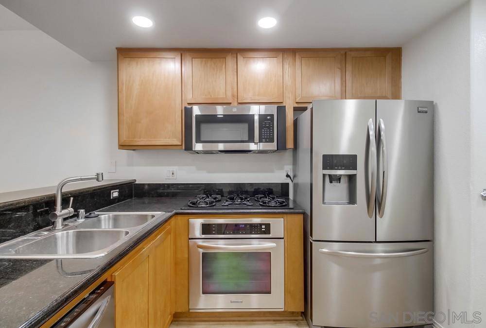 San Diego, CA 92101,1501 India Street #205