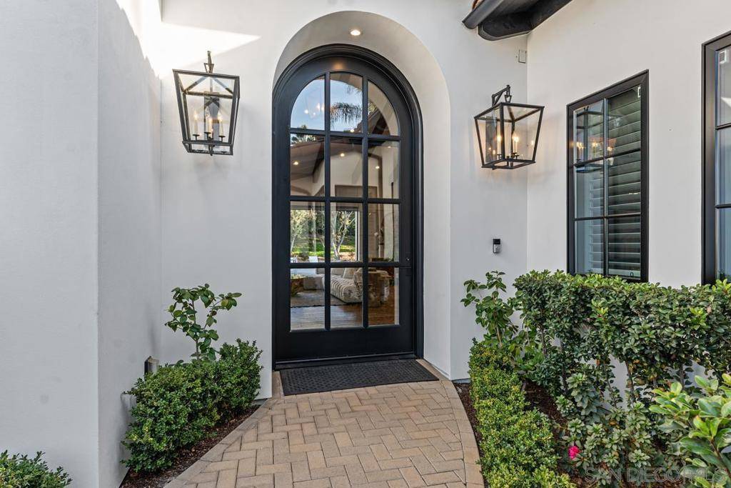 Rancho Santa Fe, CA 92067,16561 Via Lago Azul