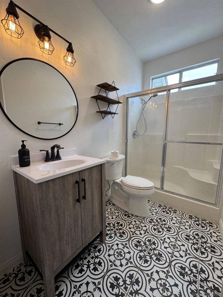 Oceanside, CA 92058,187 Plumosa St