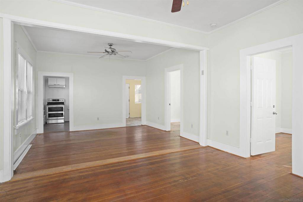 San Diego, CA 92113,2438 Commercial