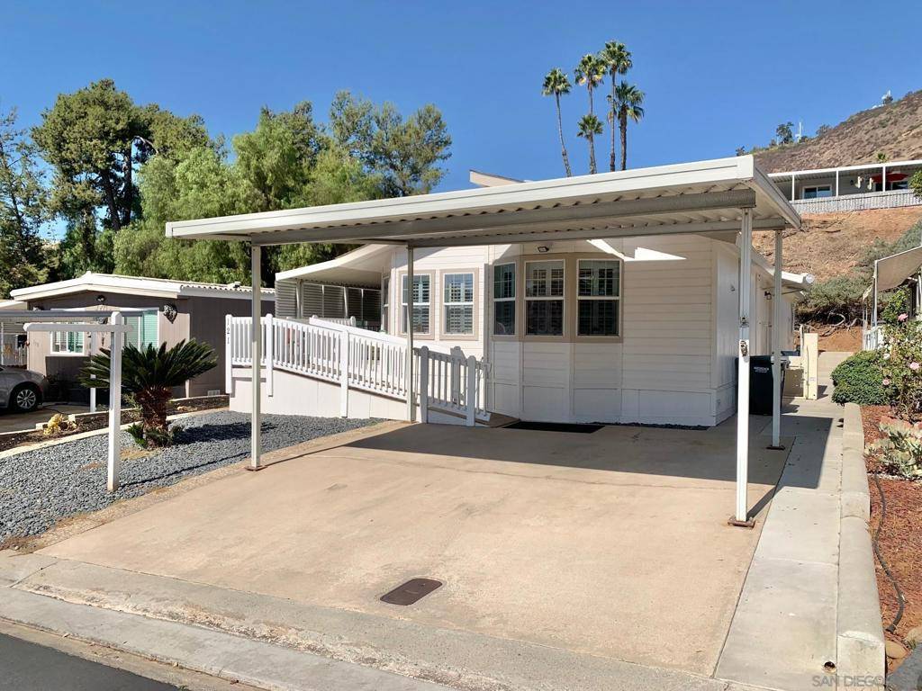 El Cajon, CA 92021,1120 PEPPER DRIVE #121