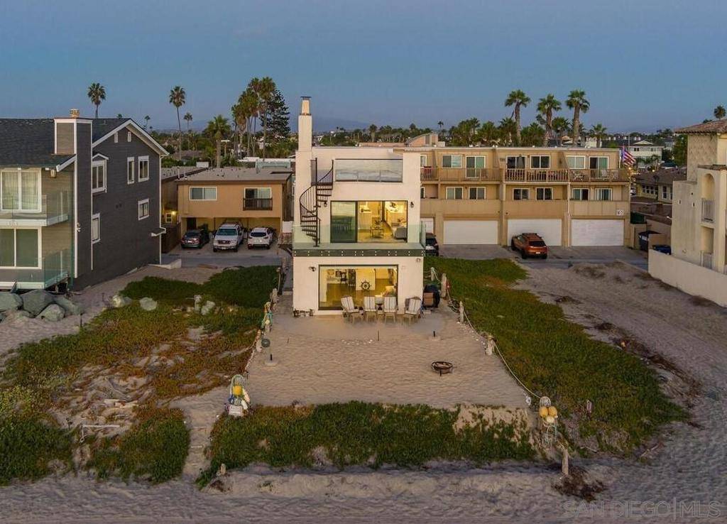 Imperial Beach, CA 91932,680 682 Ocean Ln