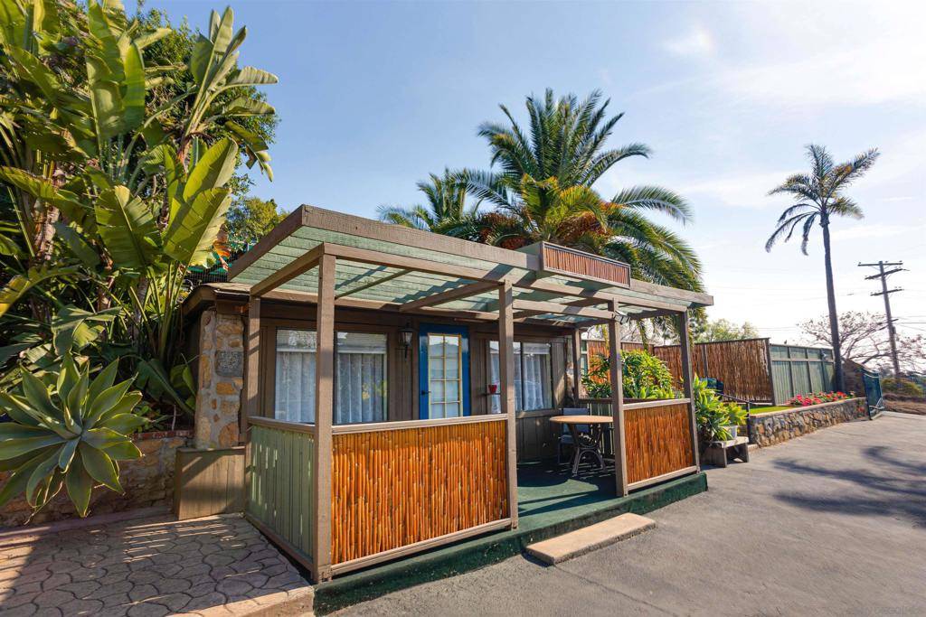 La Mesa, CA 91941,5037 Crestland Drive #A