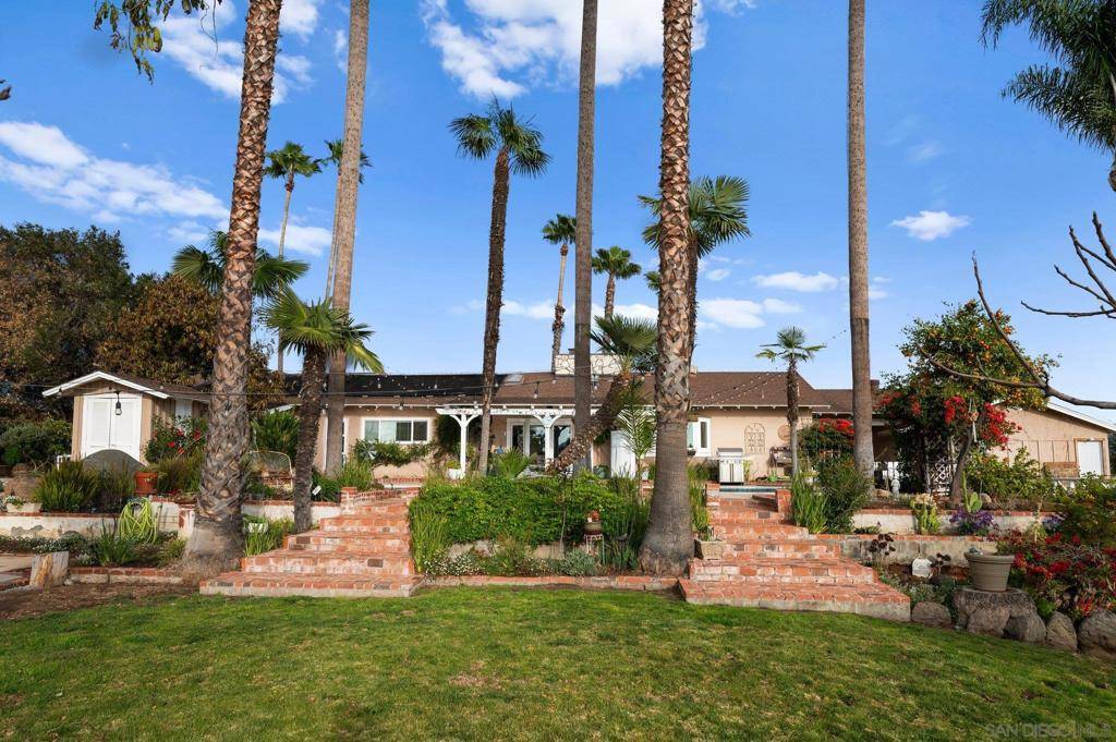 Escondido, CA 92025,2331 Royal Crest Dr