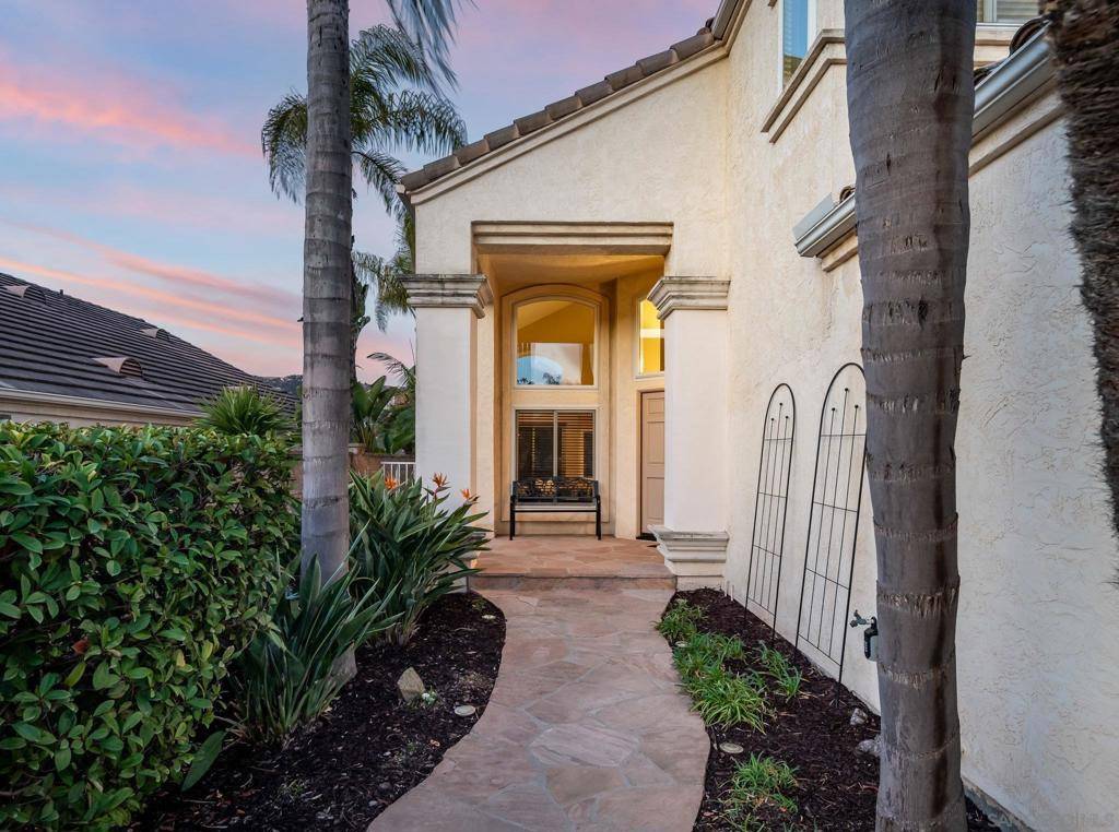 Escondido, CA 92026,2104 View Crest Gln