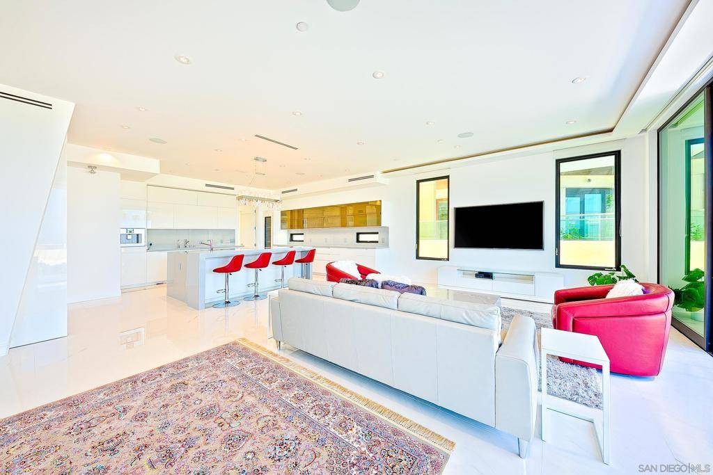 La Jolla, CA 92037,Address not disclosed