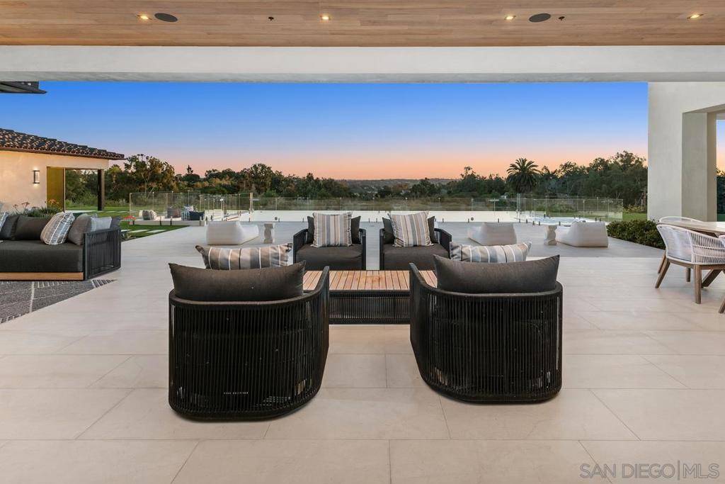 Rancho Santa Fe, CA 92067,6622 Las Colinas