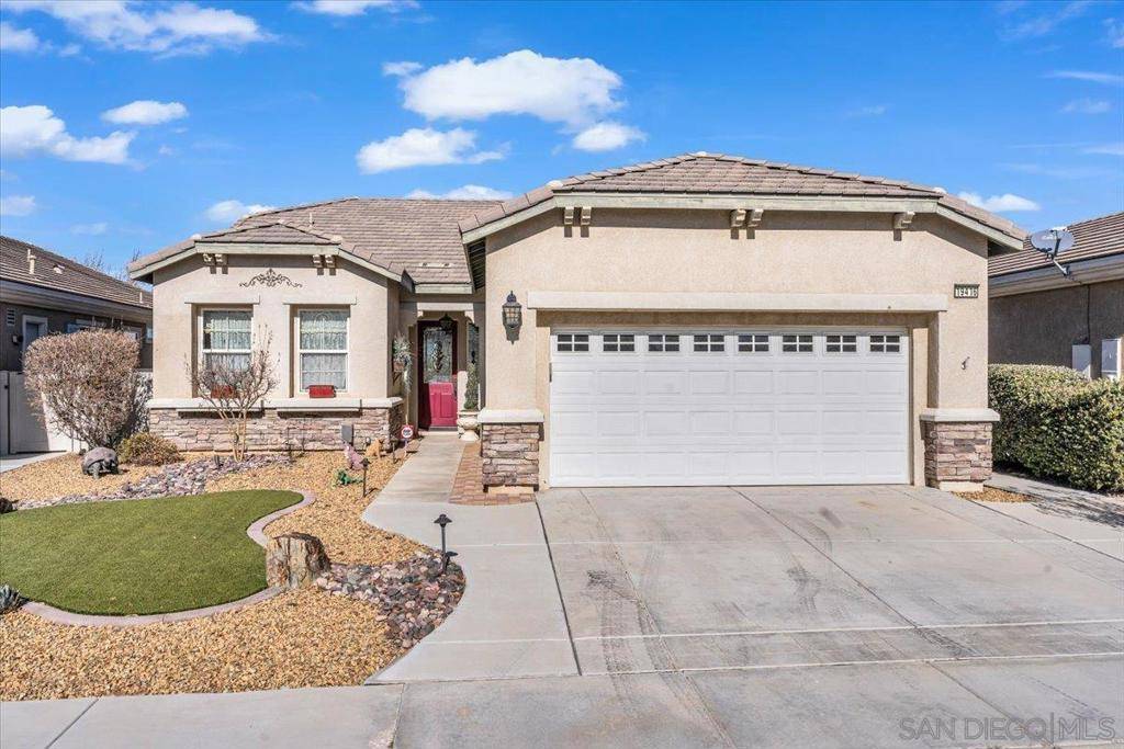 Apple Valley, CA 92308,19416 Verbena Street