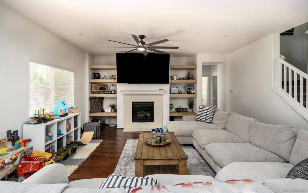 Murrieta, CA 92563,28541 Bauvardia Way