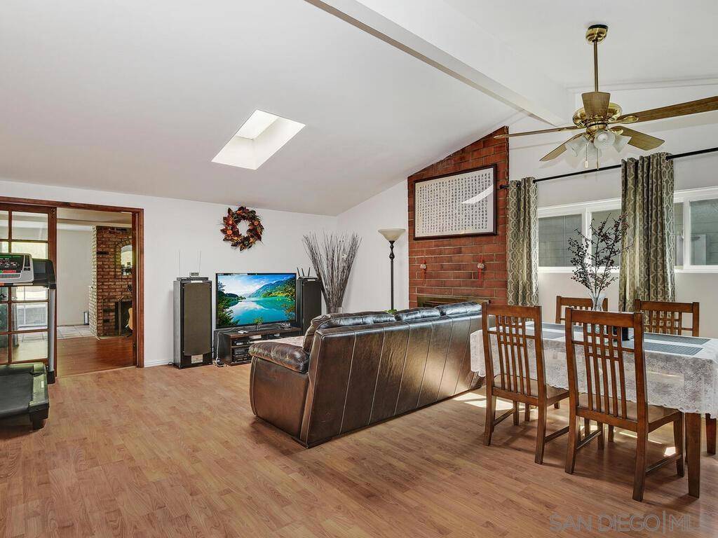San Diego, CA 92123,9282 Overton Ave