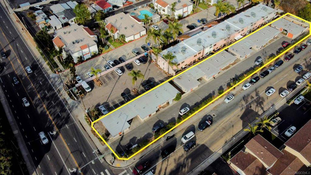 El Cajon, CA 92020,275 S Mollison Ave