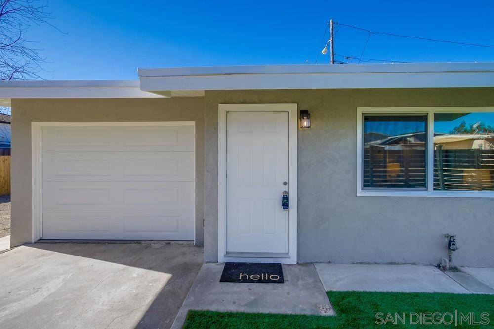 Spring Valley, CA 91977,8927 35 Lamar St
