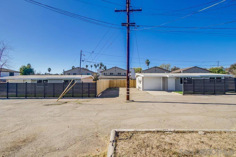 Spring Valley, CA 91977,8927 35 Lamar St