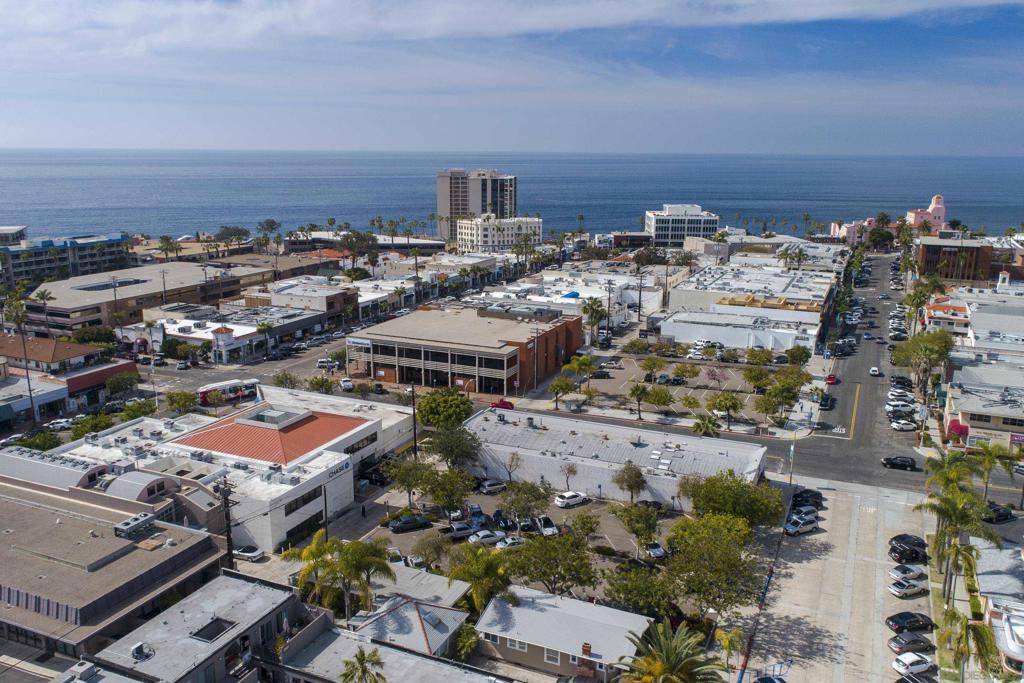 La Jolla, CA 92037,7760 Herschel Ave