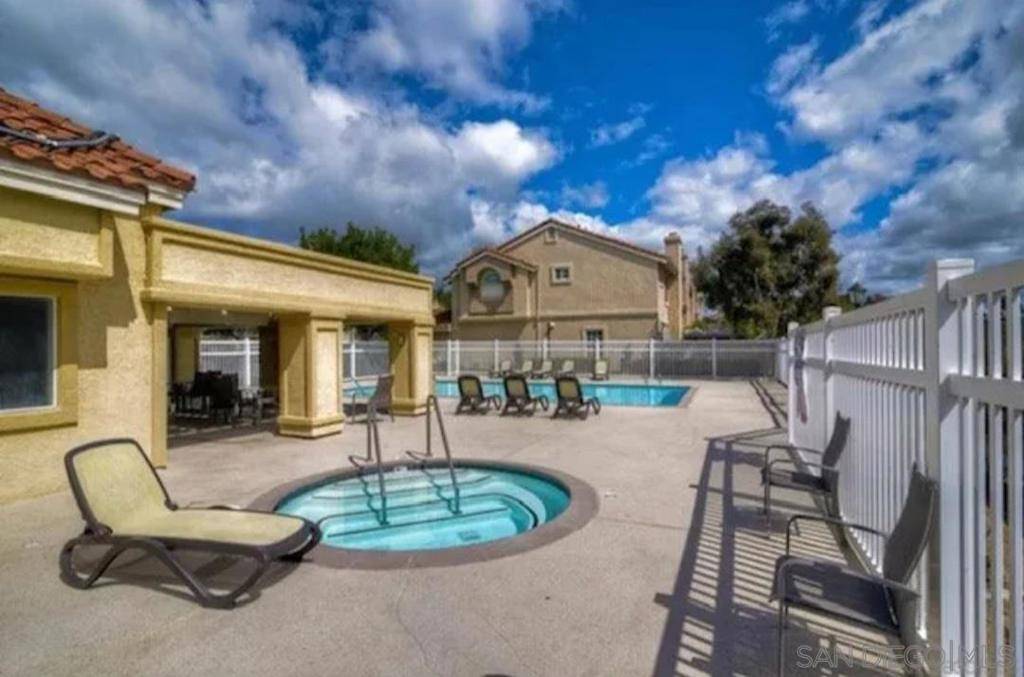 San Diego, CA 92128,10977 Creekbridge Pl