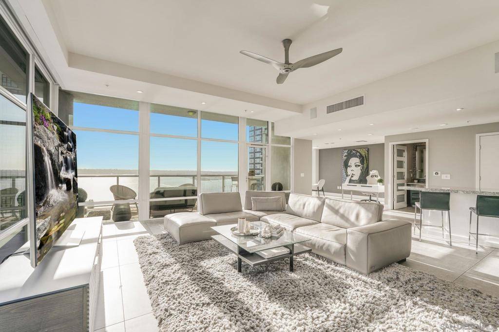 San Diego, CA 92101,1262 Kettner Blvd #2402