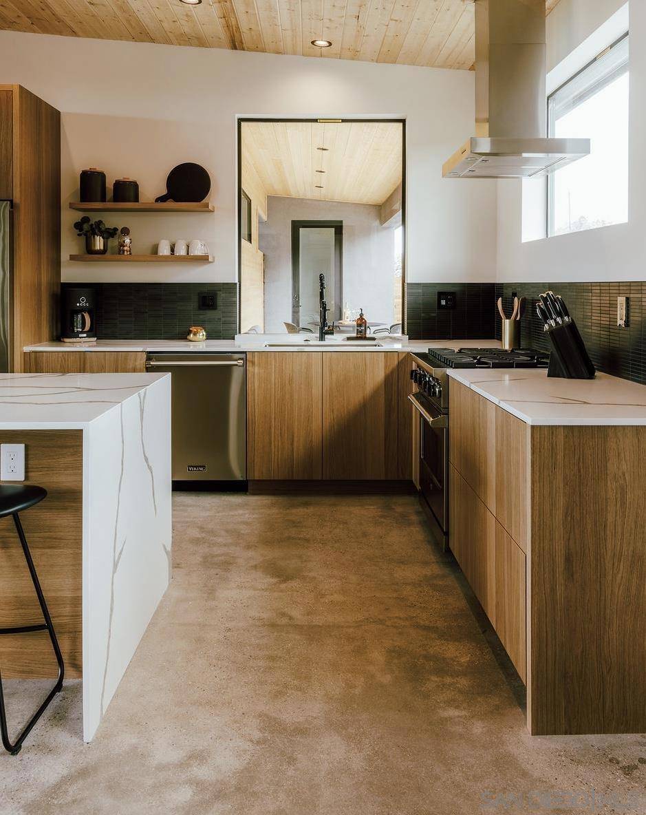 5585 Minna Gombell Lane Pioneertown, CA 92284