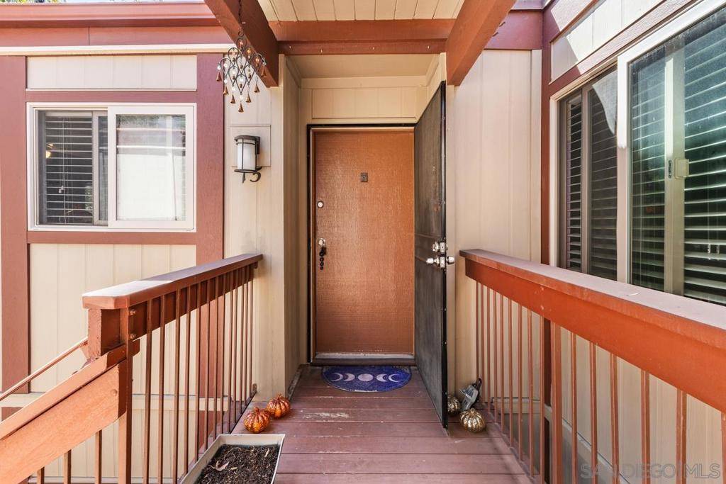 San Diego, CA 92120,5412 Adobe Falls Rd #15