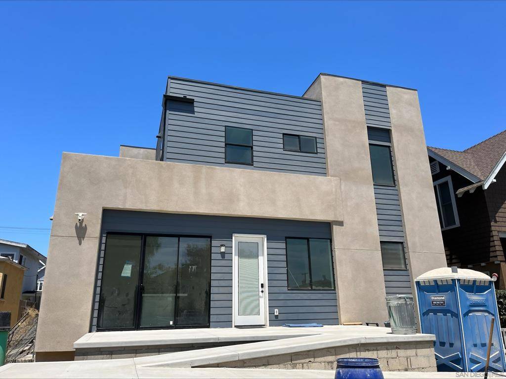 San Diego, CA 92118,252 B Ave