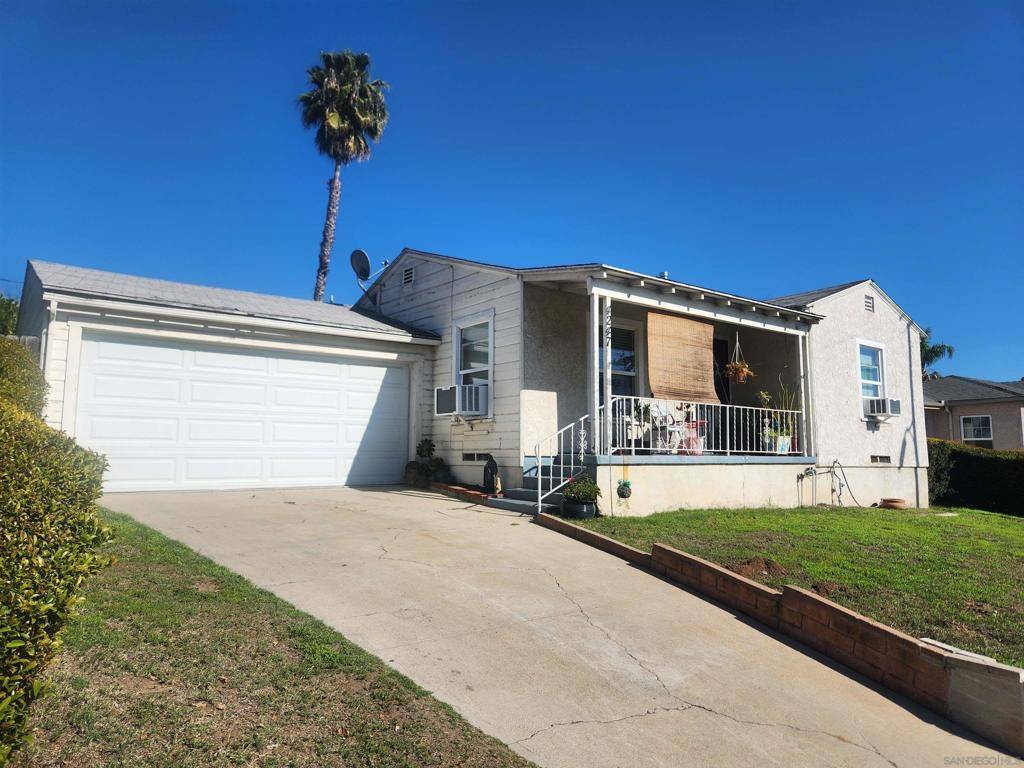 San Diego, CA 92115,4247 Cartagena Dr
