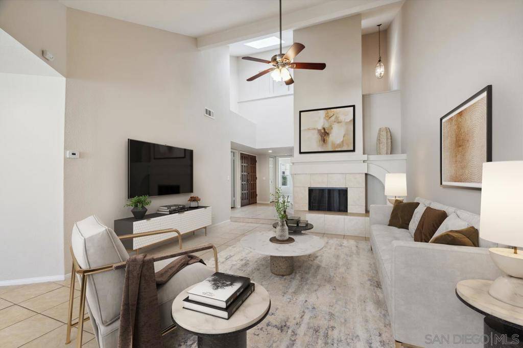 San Diego, CA 92128,15905 Avenida Villaha #81