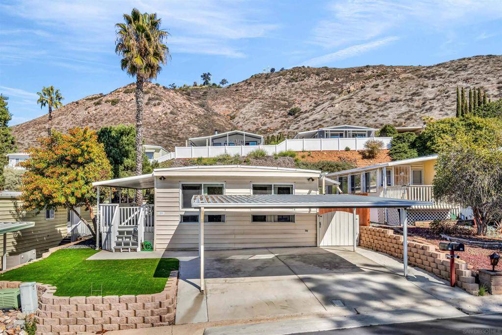 El Cajon, CA 92021,1120 Pepper Dr #25