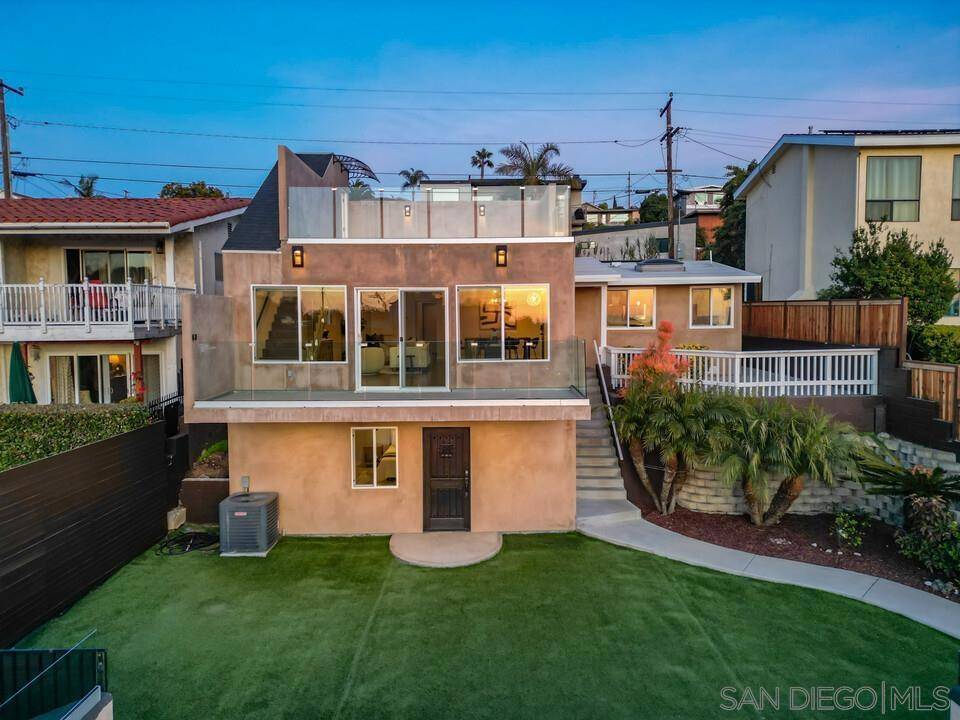 San Diego, CA 92110,2243 Galveston St