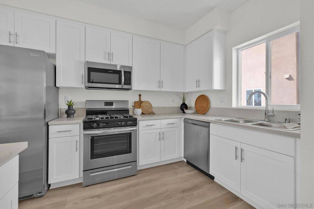 8156 Golden Ave Lemon Grove, CA 91945