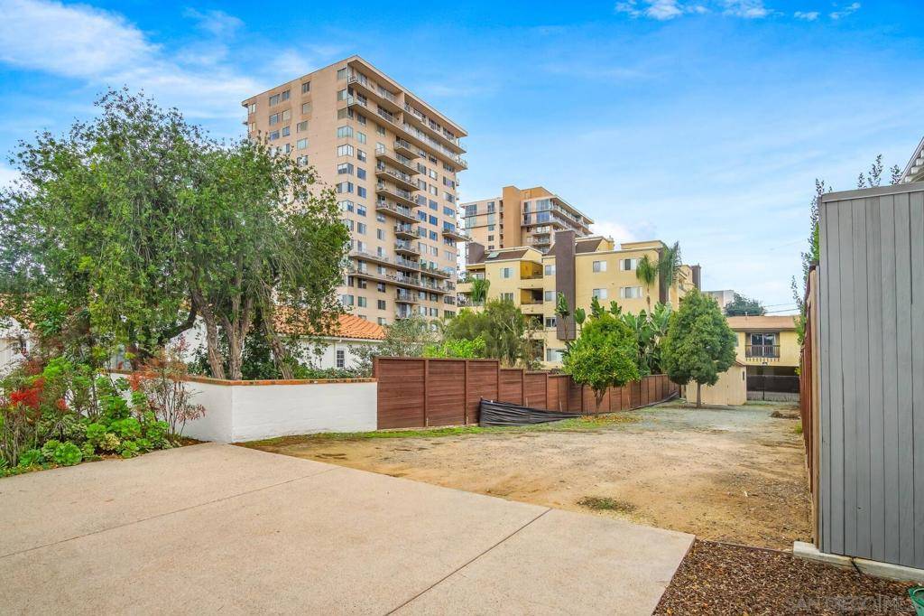 San Diego, CA 92103,3660 8th Ave