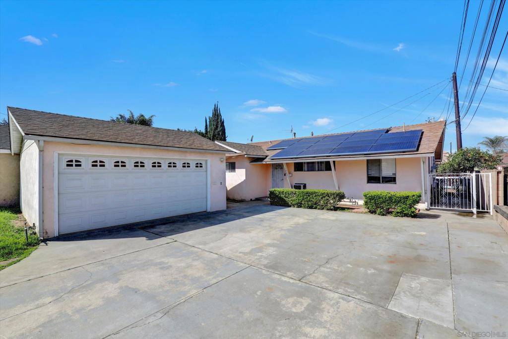 Bellflower, CA 90706,14621 Liblen Ave