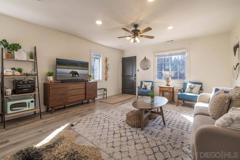 Big Bear, CA 92315,579 Vista Lane