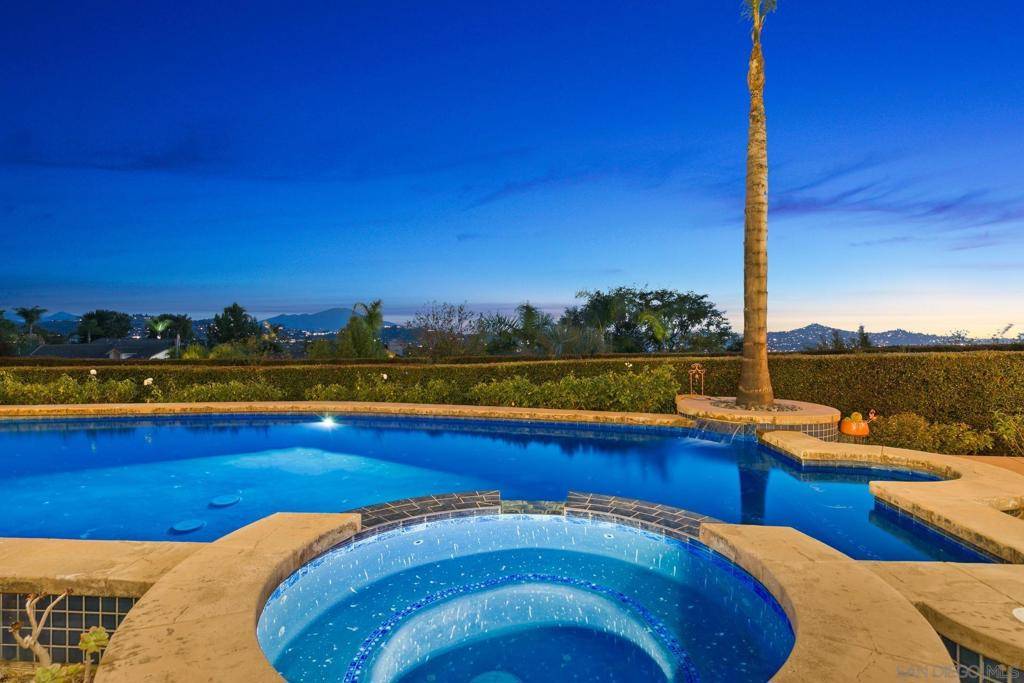El Cajon, CA 92019,836 Camelot Pkwy