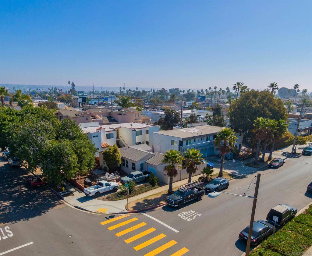 San Diego, CA 92109,1505 Felspar St