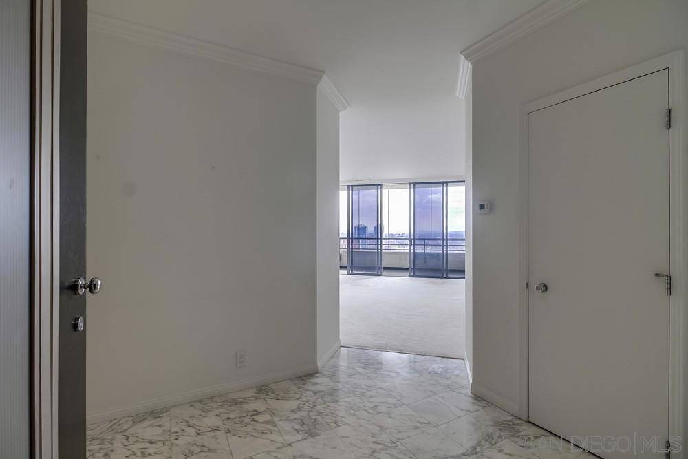 San Diego, CA 92101,700 Front St #2505