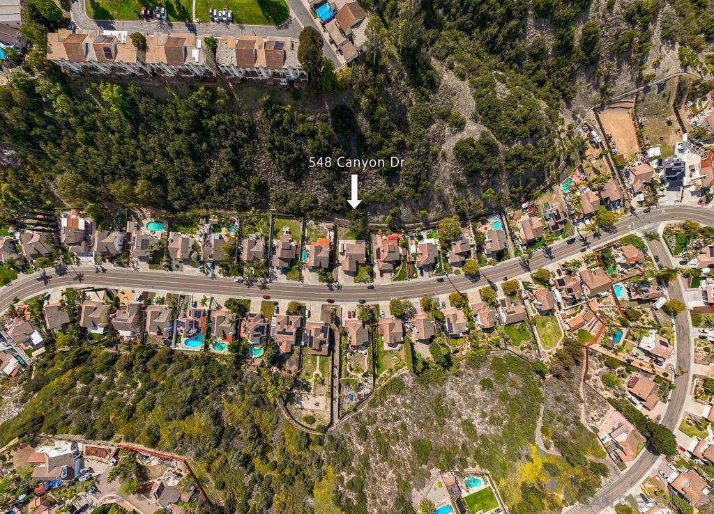 Bonita, CA 91902,548 CANYON Dr.